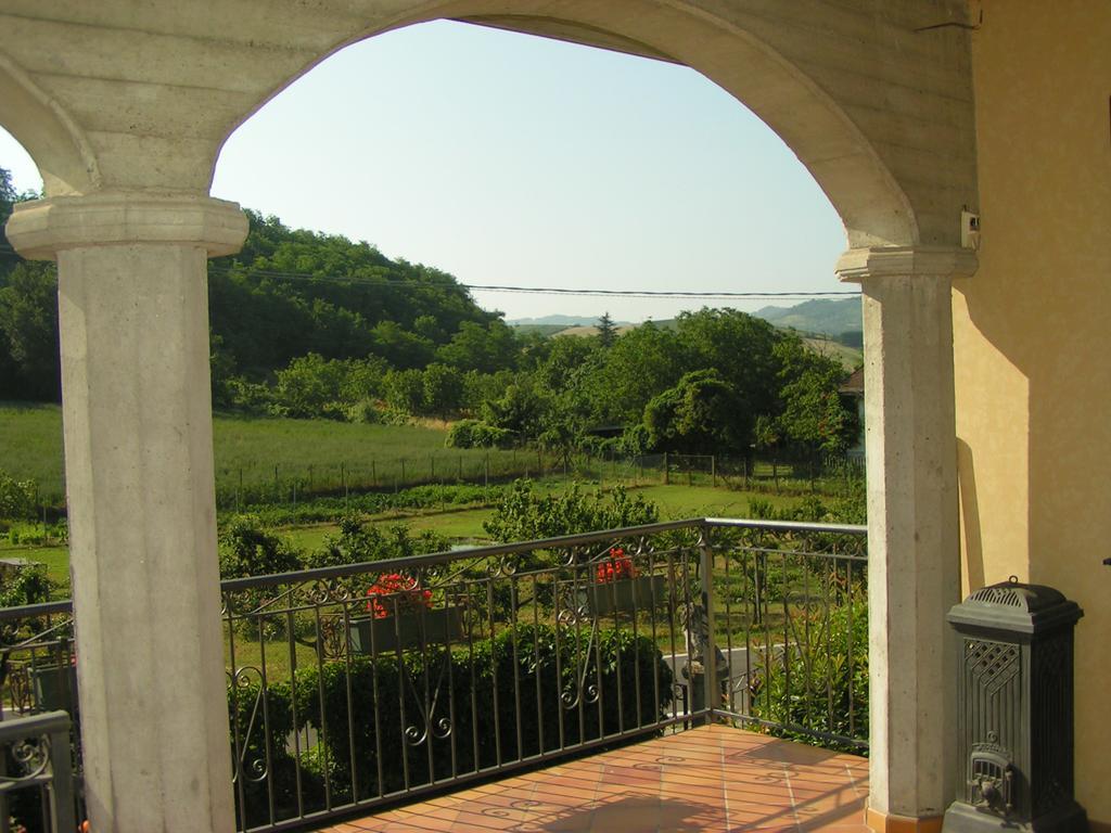 Villa Dei Romaniani Villaromagnano ภายนอก รูปภาพ